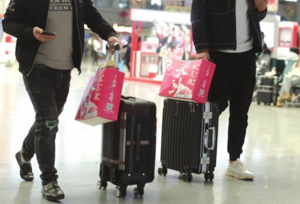 回家过年，行囊里装了啥？