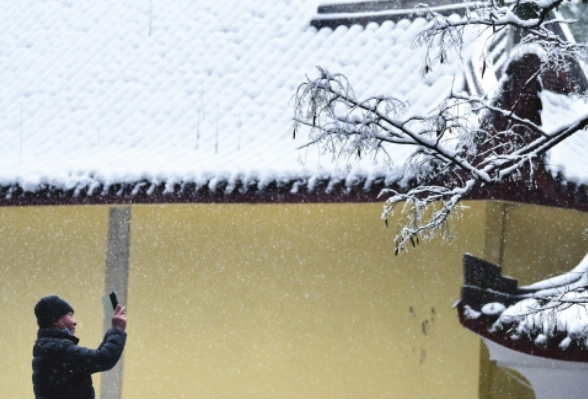 大雪过后静待春暖花开