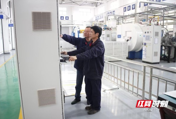 江南工业集团：国内首条K系列产品自动化总装生产线出产交验成功