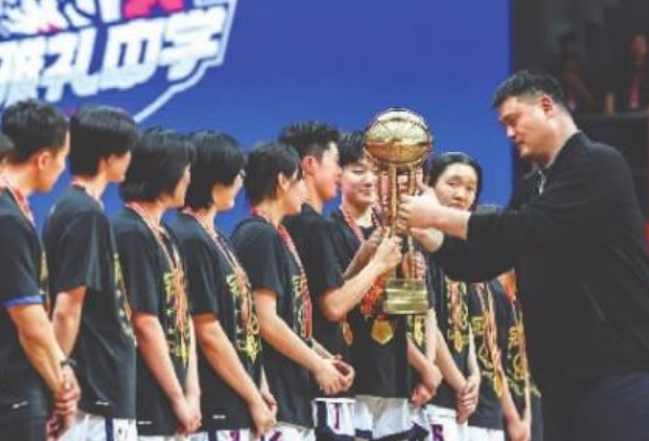 姚明颁奖的长沙妹陀都被名校相中 想走体育路上清北？并不简单