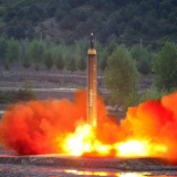 朝鲜宣布发射两枚弹道导弹