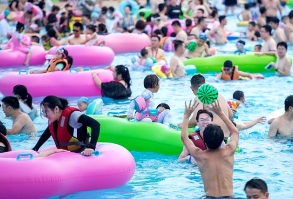 清凉一夏 湘江欢乐城暑期接待游客近45万人次