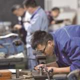 教育部与湖南省政府共同发方案 校企合作培养6000名“湖湘工匠”
