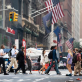 民调显示超四成美国民众认为该国当前经济状况“糟糕”