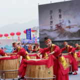 闹端午扒龙舟赛诗歌 2025湖南·怀化屈原爱国怀乡诗歌文化推广季启幕