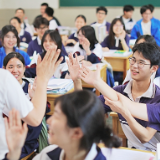 组图｜明德中学：考前的最后一课 有诗有歌有掌声