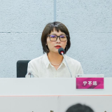 离开与回望 宁不远携新作《写父亲》亮相南国书香节