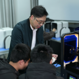 教师风采｜谭赞武：“数控刀锋”上刻写“师者担当”