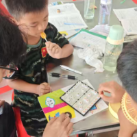 落子修心性 对弈炼心态——邵阳学院志愿团以棋育心守护少年成长