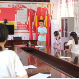 土家娃跳摆手舞：把祖辈的生活“摆”进夏日课堂