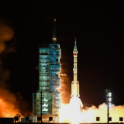 “你们是无与伦比的！” 拉美网友祝贺“神十三”成功发射