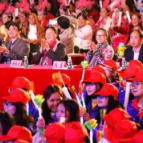 各族人民亲如一家 共绘三湘四水和谐发展画卷——湖南省民族工作综述