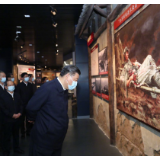 学习进行时 | 习近平凝视的这幅油画，背后的故事让人泪崩