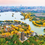 弘扬红船精神 勇立时代潮头