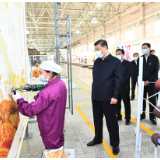 习近平在青海点赞的“致富毯”，啥样？