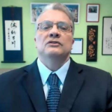 巴西中国问题研究专家罗尼·林斯:中国发展造福全球 中国模式值得借鉴