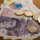 英国专家:美联储激进加息给欧洲和新兴市场带来不利