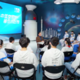 面对上千摄氏度的灼烧，返回舱如何隔热？