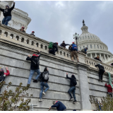 美媒：美国民众对政府充满不信任 国家脆弱超出想象