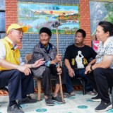 两会访谈 | 灯暖万家 当好新时代雷锋传人