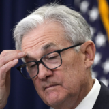 经济学家：美联储明年或降低利率1个百分点 美经济衰退可能性仍接近50%