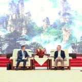 沈晓明会见中越人民论坛参会代表