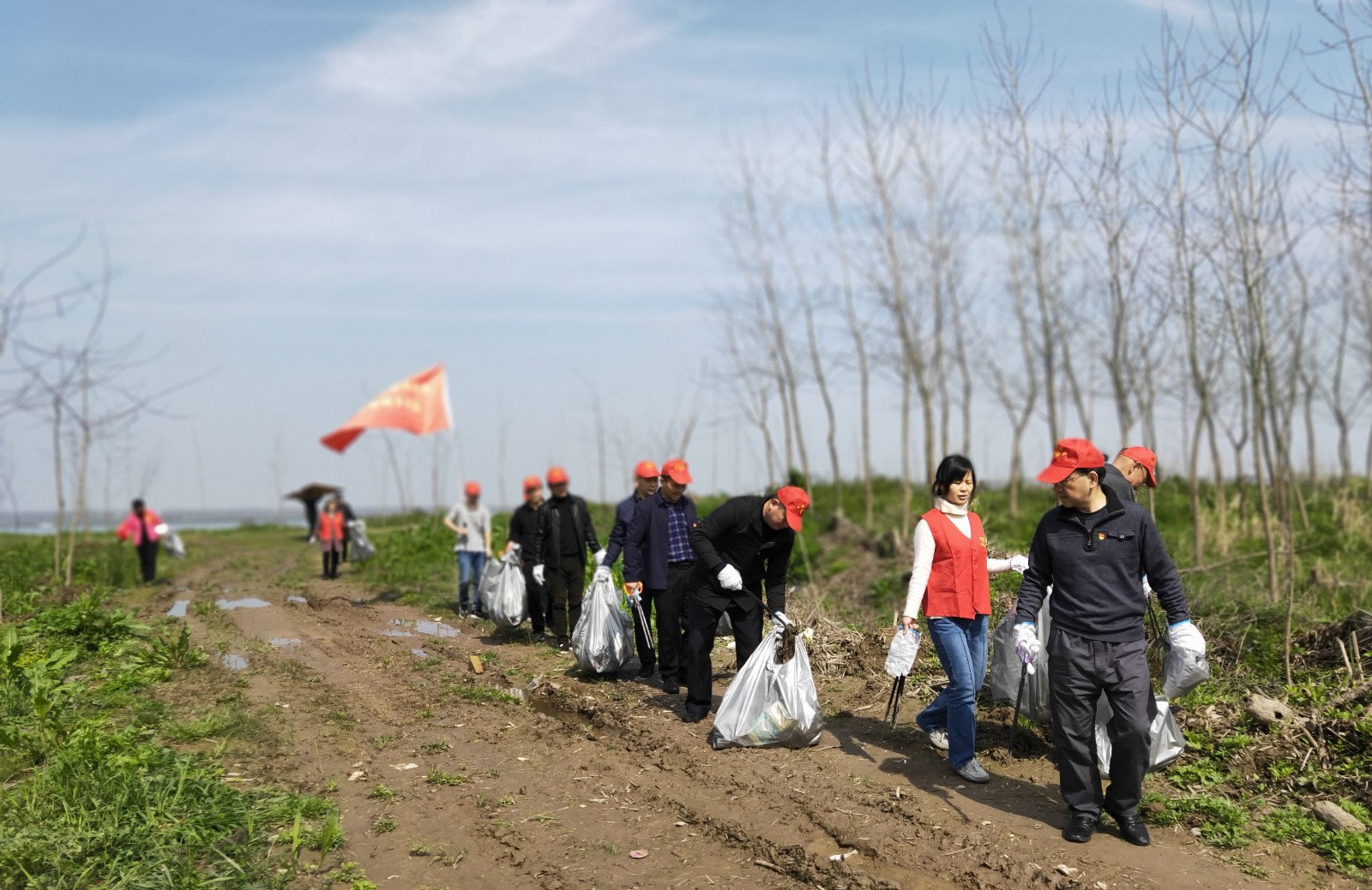 图片二——志愿服务活动之二.jpg 图片二——志愿服务活动之二.jpg