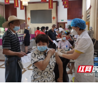 温度+速度！在这里，“60+”居民接种疫苗有了“绿色通道”