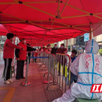 党建聚合力｜“党旗红”“天使白”同心护健康