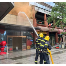 长沙市开福区东风路街道开展户外咨询暨消防火灾应急救援演练活动