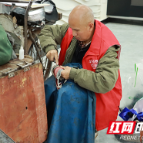 “锋”火湘传|1083名志愿者,12年坚守,“雷锋”怎么留住的?