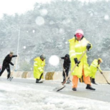 娄底万众一心防御低温雨雪冰冻天气 实现“五保”目标