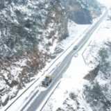 双峰：战风雪暖人心