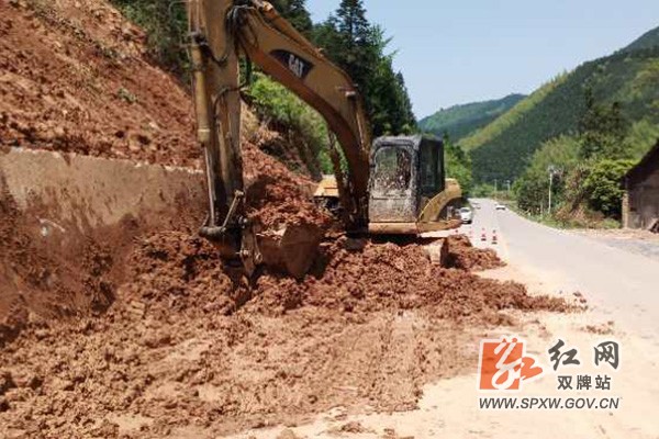 抢抓天气，消除公路顽瘴痼疾 (2)H.jpg