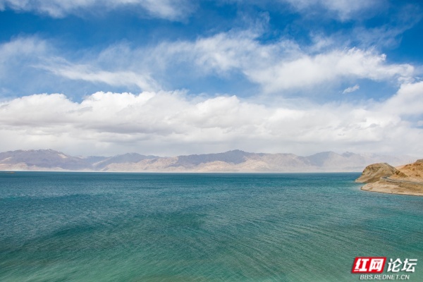 5、美丽的班公湖。田文国摄.jpg 5、美丽的班公湖。田文国摄.jpg