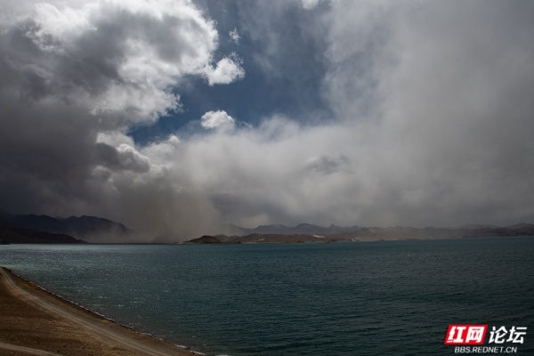 2、席卷而来沙尘暴。田文国摄.jpg 2、席卷而来沙尘暴。田文国摄.jpg