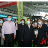 许达哲参观第22届农博会展馆：以农业高质量发展助力脱贫奔小康
