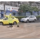 他们，是雨中的阳光！