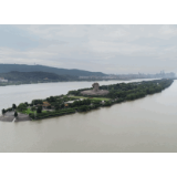 航拍丨湘江长沙段水位35.64米 橘子洲景区紧急关闭