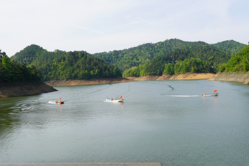 图 2水上救援现场_副本.jpg