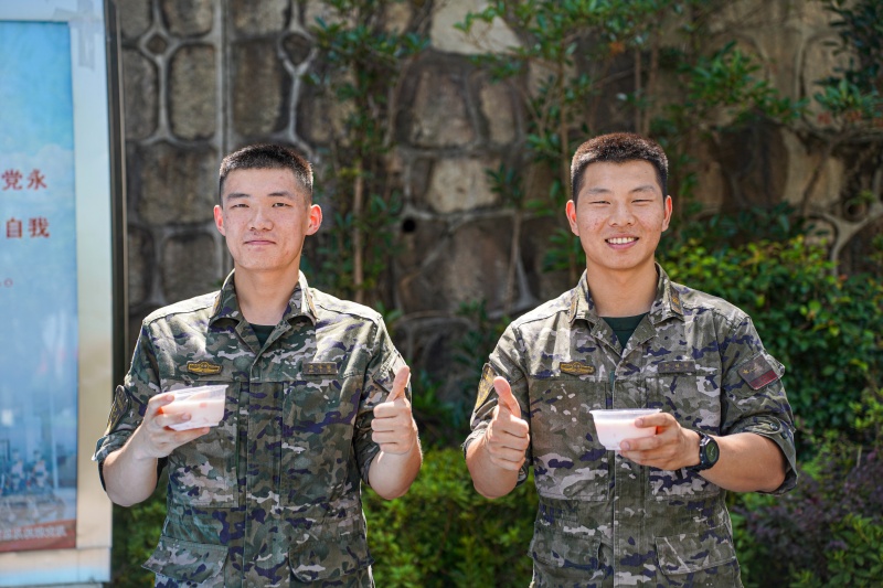 5官兵满意_副本.jpg 5官兵满意_副本.jpg