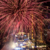 曼谷绚丽焰火迎新年