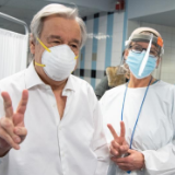 联合国秘书长在纽约接种新冠疫苗