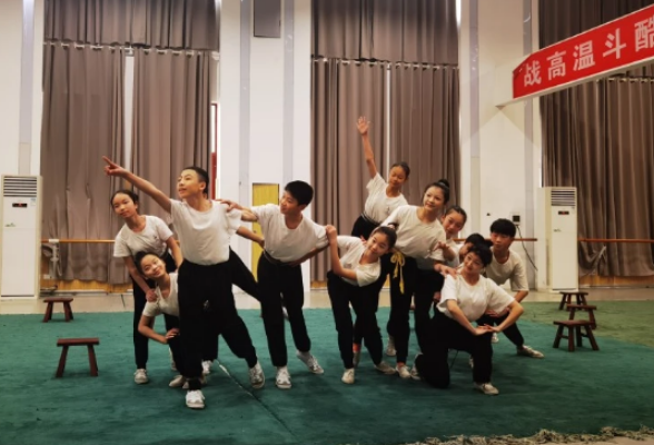 “百团百角唱百年”湖南文艺院团竞演活动全面启动