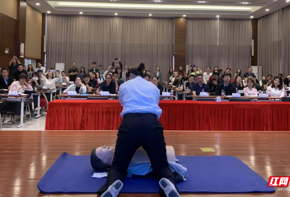 中南大学湘雅三医院完成2021年全省高校辅导员骨干急救技能培训