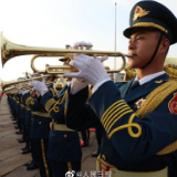 帅！中国人民解放军联合军乐团现场图