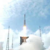 共同见证！天舟五号货运飞船发射任务取得圆满成功