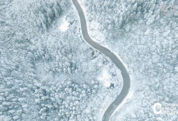 湖南25日高海拔地区局地有雨夹雪