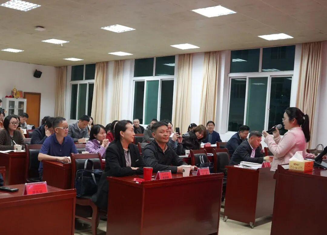 争做新时代好干部！省直机关科干二班开展首期“青年干部说”活动