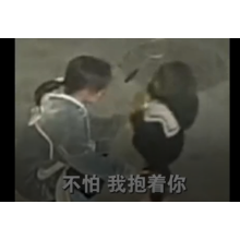 湘潭2岁萌娃深夜摸头安慰妈妈：“不怕，我保护你”